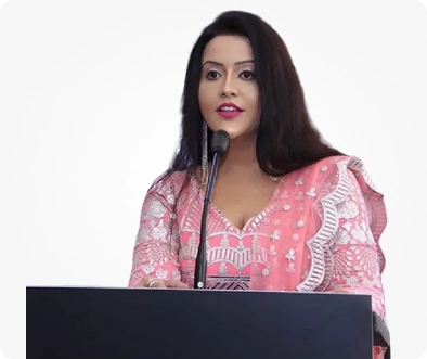 amrutaFadanvis